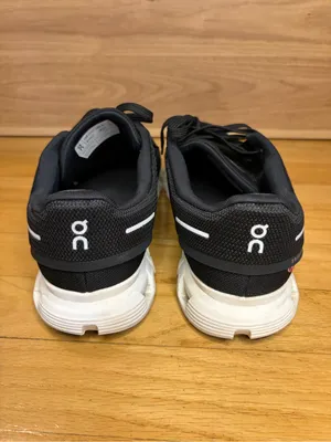 On Cloud 6 Women's Black Sneakers - Size 10 thumbnail 4
