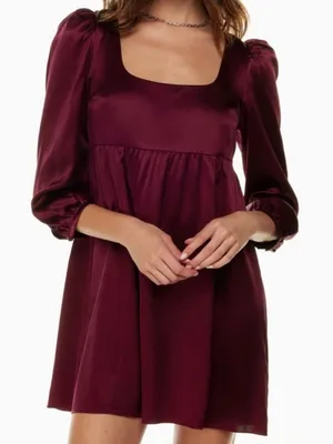 Aritzia Sunday Best 100% silk Square-Neck Babydoll Dress Burgundy wedding guess thumbnail 1