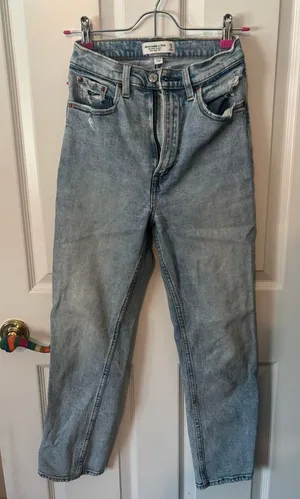 Abercrombie & Fitch Ultra High Rise Curve love straight ankle Denim thumbnail 1