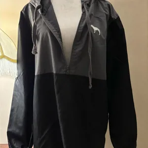 Victoria’s Secret Pink Gray and Black Hooded Windbreaker Size M/L thumbnail 8