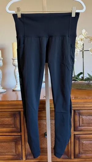 Lululemon Swift Speed High-Rise Tight 7/8 Length Black Size 6 thumbnail 1