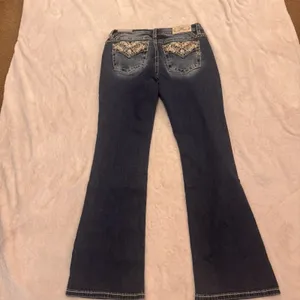 Miss Me Jeans, Women's Size 32 Blue, Denim, Gems Back Pocket, Flared thumbnail 14