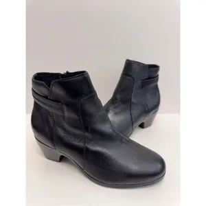 Clarks Boots‎ Size 9US Black Leather Block Heel Zip Up Booties NEW thumbnail 3