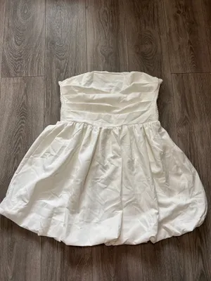New Showpo Shaima Mini Dress Strapless Bubble Hem Dress Size Large MSRP $99 thumbnail 9