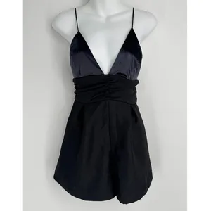 Free People Skylie‎ Saylor Romper Size 4 Black Velvet V Neck Sleeveless Playsuit thumbnail 2