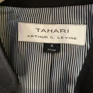 TAHARI Arthur S. Levine Black Blazer Jacket Size 4 thumbnail 4