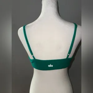 ALO Yoga Ribbed Manifest Bra in Green‎ Emerald Medium Limited Edition NWOT thumbnail 4