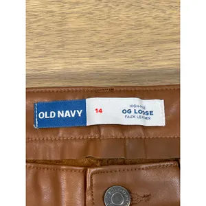 Old Navy Pants Size 14 Tan Faux Leather High Rise OG Loose Button Zip Front NWT thumbnail 2