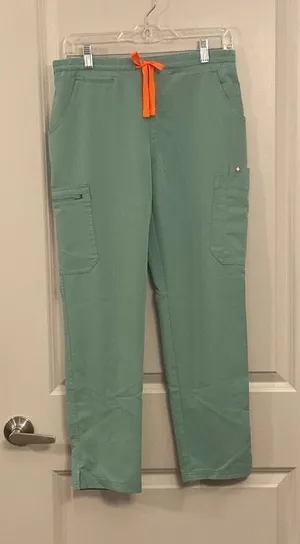 Figs scrub pants Yola skinny scrubs women’s Size small S/P thumbnail 1