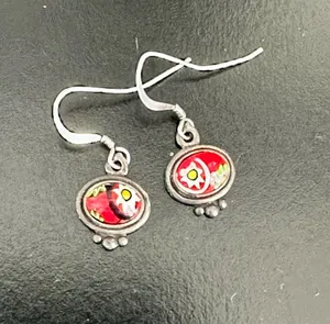 Red Floral Oval Drop Earring Set In Silver thumbnail 1