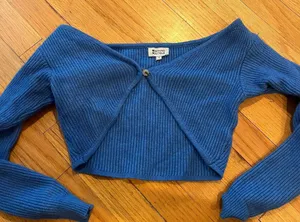 Beginning Boutique Cropped Sweater thumbnail 3