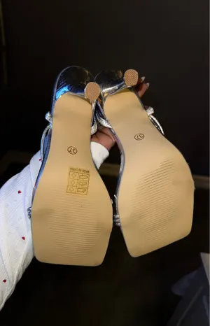 Boutique Square toe strappy heel thumbnail 3