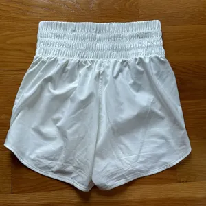 Womens Nike Shorts thumbnail 2