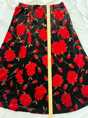 Coldwater Creek Black Velvet Maxi Skirt Red Rose Floral Print Size L Petite thumbnail 5