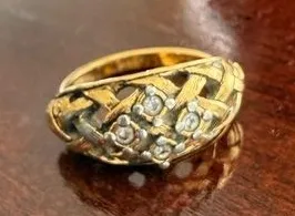 Vintage Avon Ring Size 7.25 thumbnail 1