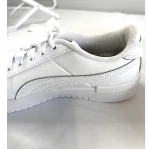 PUMA White Platform Sneakers Womens 6 /‎ Youth 4.5 Clean Girl Minimalist Shoes thumbnail 6