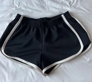 Skims shorts  thumbnail 1