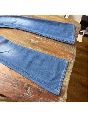 7 For All Mankind Ultra High Rise Skinny Boot Jeans Medium Wash Blue Size 28 thumbnail 4