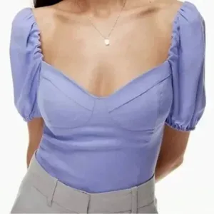 Aritzia Wilfred Purple Novella Puff Short‎ Sleeve Cropped Top thumbnail 1