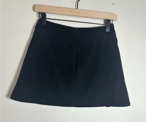 FREE‎ Paris Black Mini Skirt - Flat Front Back Pleated - Made in France - XS thumbnail 1