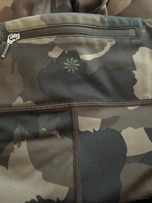 Athleta run free side pocket camo leggings thumbnail 6