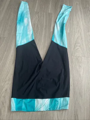 Under Armour Black and Aqua Compression Leggings thumbnail 3