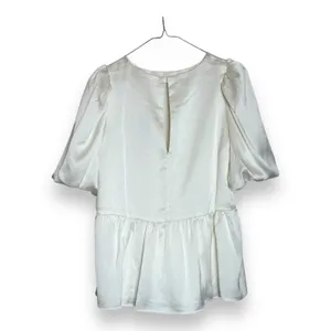 Lilly Pulitzer Blakelynn Cream Satin Peplum Puff Sleeve‎ Top NWT Size 6 Coconut thumbnail 2
