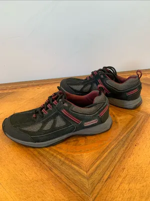 Rockport XCS Walkability Women’s Size 7 Black Suede and Burgundy Trail Shoes thumbnail 2