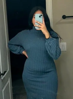 Dress thumbnail 2