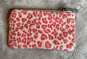 brandy melville pink thumbnail 1