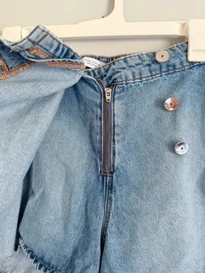 Zara High Rise Denim Skort XS Wrap Front Button Jean Shorts thumbnail 2