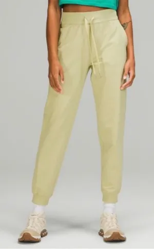 Lululemon Keep Moving Jogger Finch Yellow Womens Size 6‎ thumbnail 1