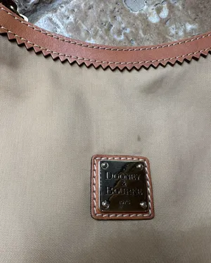 Dooney & Bourke ✨beige  mini bag thumbnail 4