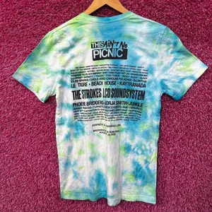 The Strokes Tour Rock Tie Dye Tshirt size Medium thumbnail 3