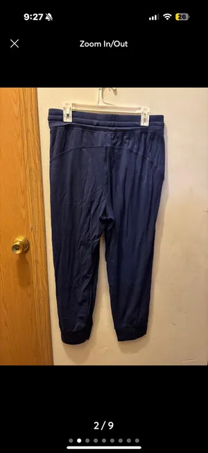 (10) lululemon joggers thumbnail 2