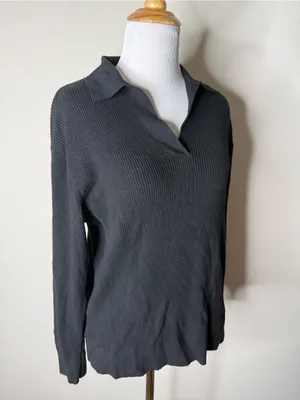 Uniqlo Black Rib Knit Polo thumbnail 3