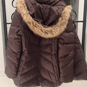 puffer hooded jacket size Medium Read Notes thumbnail 8