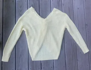 TJMaxx Full Circle Trends Light Pastel Yellow Crop Sweater thumbnail 3