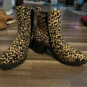 Qupid Cheetah Print Booties size 7 NWOT thumbnail 2