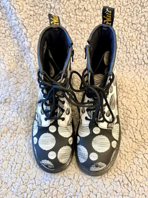 Dr. Martens Junior 1460 White & Black Polka Dot Leather Boots Size US L6 / UK thumbnail 2