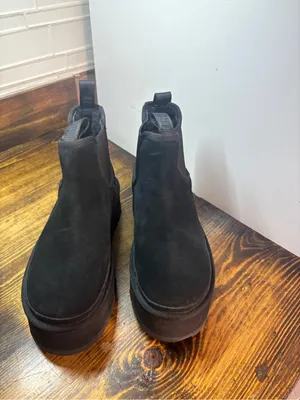 UGG Black neumal Chelsea platform boot size 8 thumbnail 3