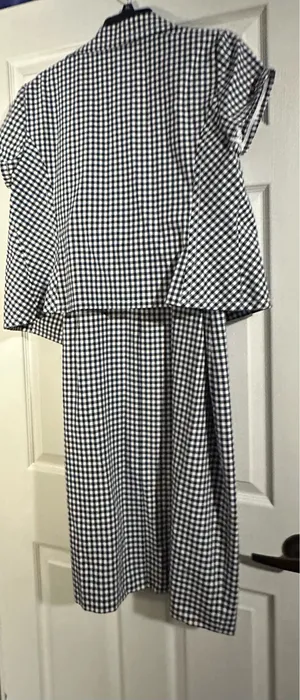 Brooks Brothers Gingham Dress with blazer are a size 12. thumbnail 3