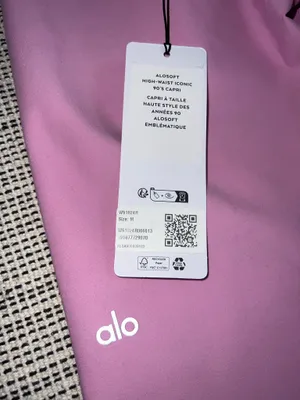 Alo Alosoft High-Waist Iconic 90's Capri - Medium thumbnail 5