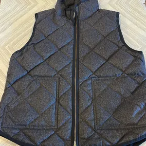 J. Crew Factory Women's Quilted Gray Vest - Size L thumbnail 1
