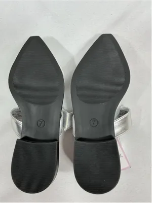 Womans NWT Wild Fable Peyton Slingback Slipon Flat Shoes Silver 7 thumbnail 5