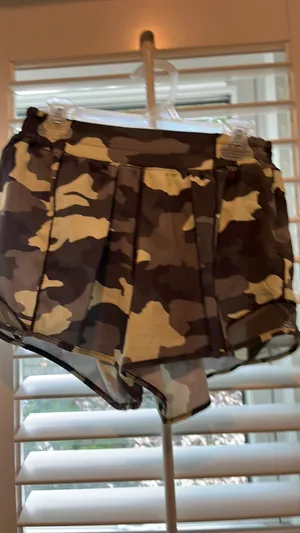Lululemon Hotty Hot Shorts 4” thumbnail 2