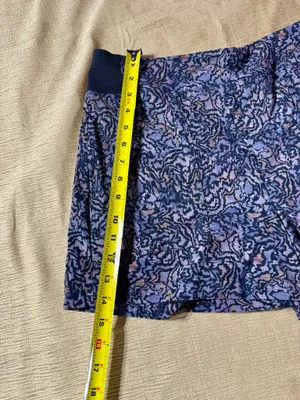 Athleta Women’s Size 10 Printed Hiking Shorts Zip Pockets Stretch Activewear thumbnail 7