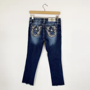 Miss Me Jeans Capri Mid Rise Raw Hem Logo Embellished Festival thumbnail 3
