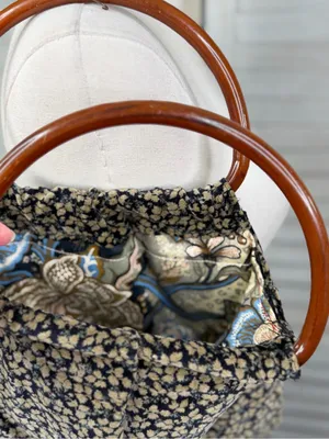 Vintage Velvety Cottage Floral Satchel/Purse with Round Lucite Handles thumbnail 5