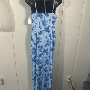 Chelsea 28 Blue Floral Spaghetti Strap Midi Dress Size Small NWOT thumbnail 7